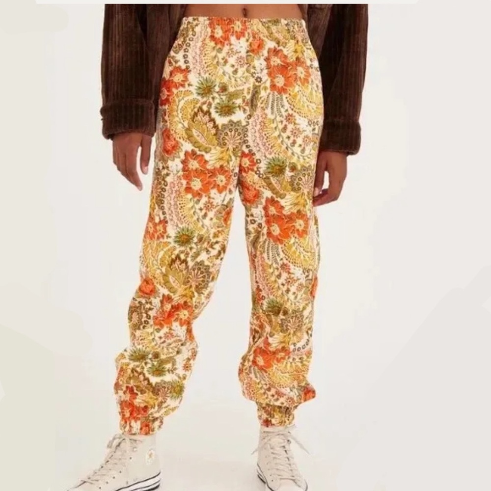 NWT Urban Outfitters Multicolor Penelope Floral Corduroy Joggers🍃🌻 Size:Small